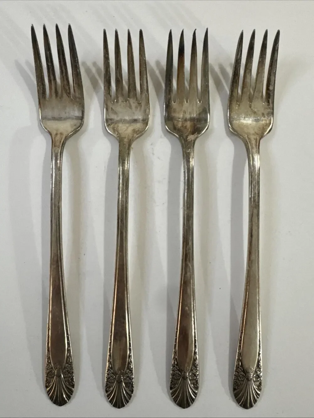 4 Grille Forks Vintage International Crown Radiance Silverplate Flatware (1939)